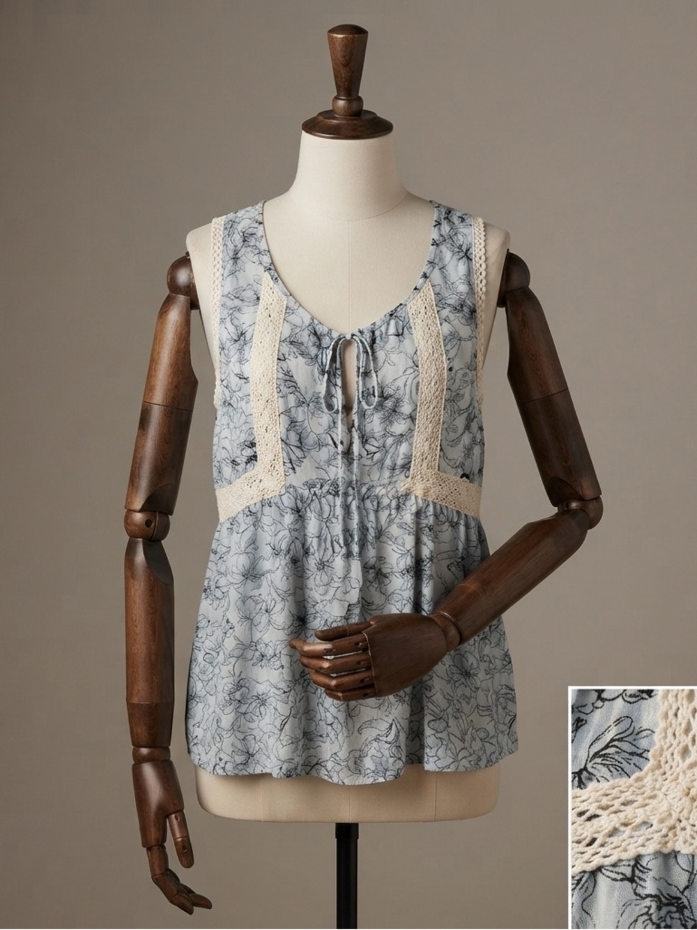 Floral Print Sleeveless Top